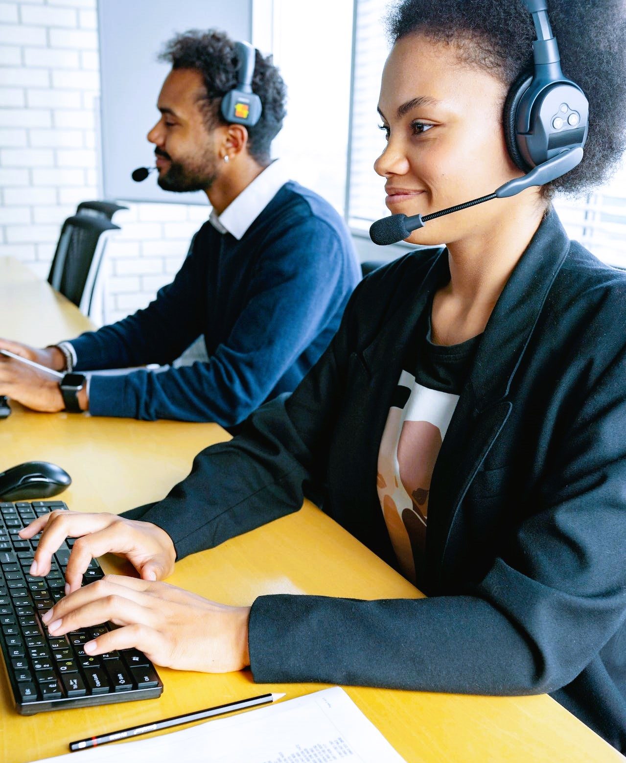 virtuall assistant and call centre features